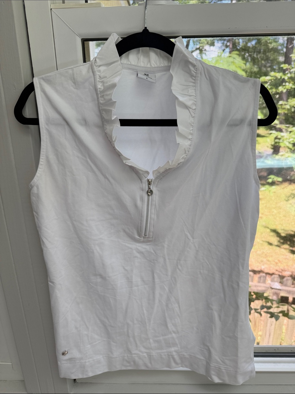 Daily Sports White Sleeveless Ruffle Zip-Front Tank Sz L